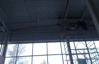 Автосалон Лада Монтаж потолка Грильято