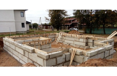 Строительство сборных фундаментов с блоков