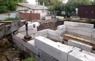 Фундаментные блоки в строительстве